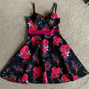Floral cut-out back dress